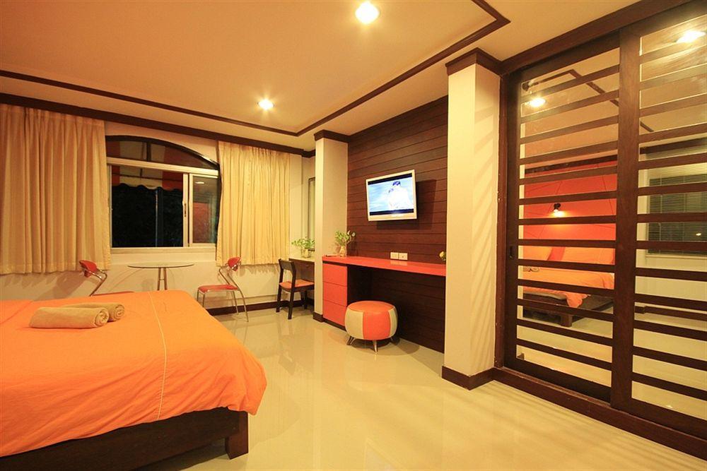 The Palm Delight Lodge Pantai Jomtien Luaran gambar