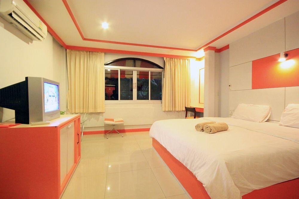 The Palm Delight Lodge Pantai Jomtien Luaran gambar