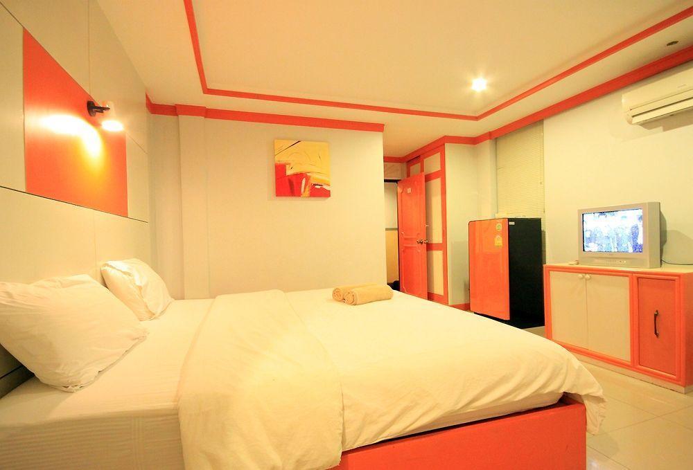 The Palm Delight Lodge Pantai Jomtien Luaran gambar