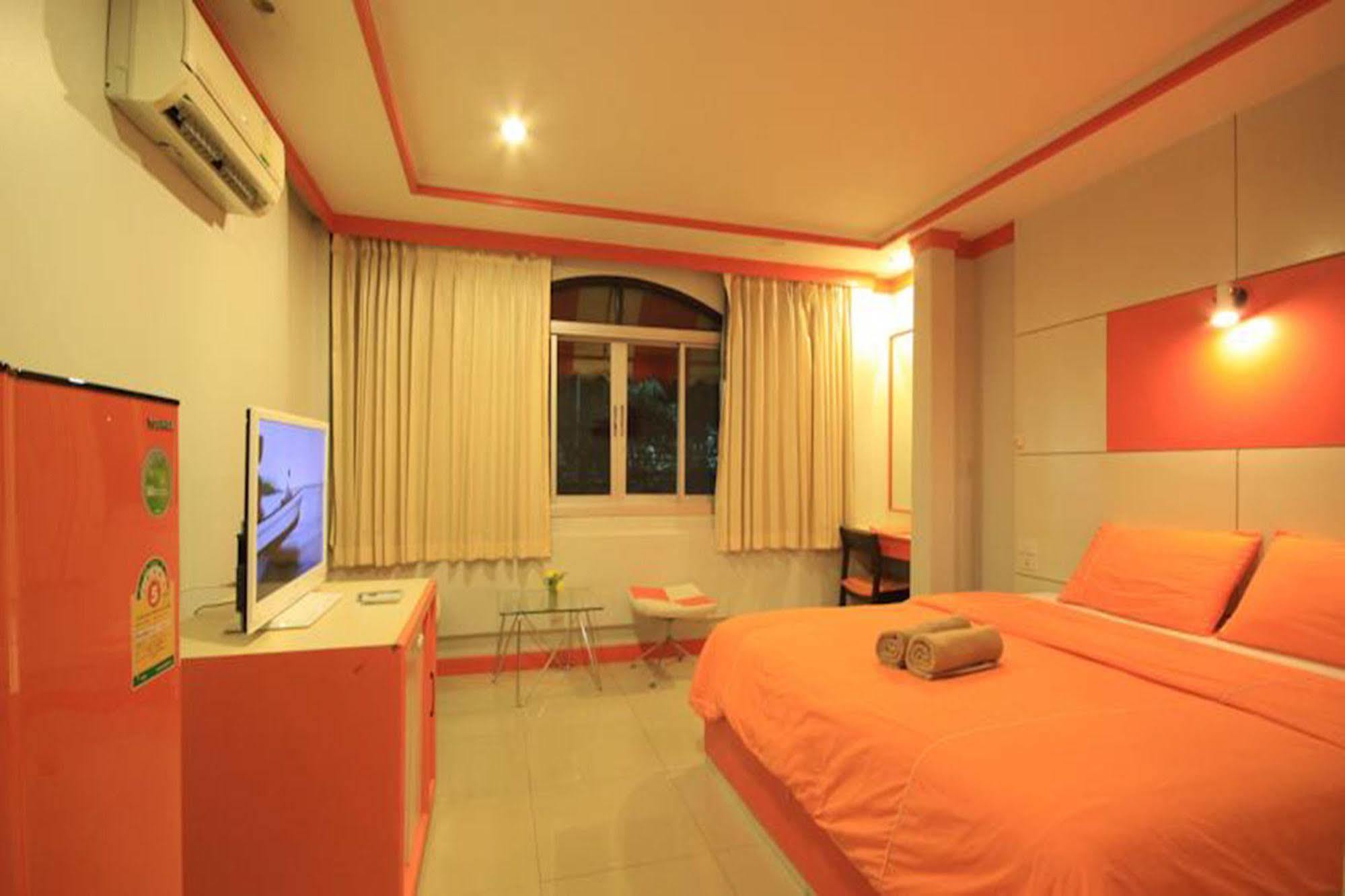 The Palm Delight Lodge Pantai Jomtien Luaran gambar