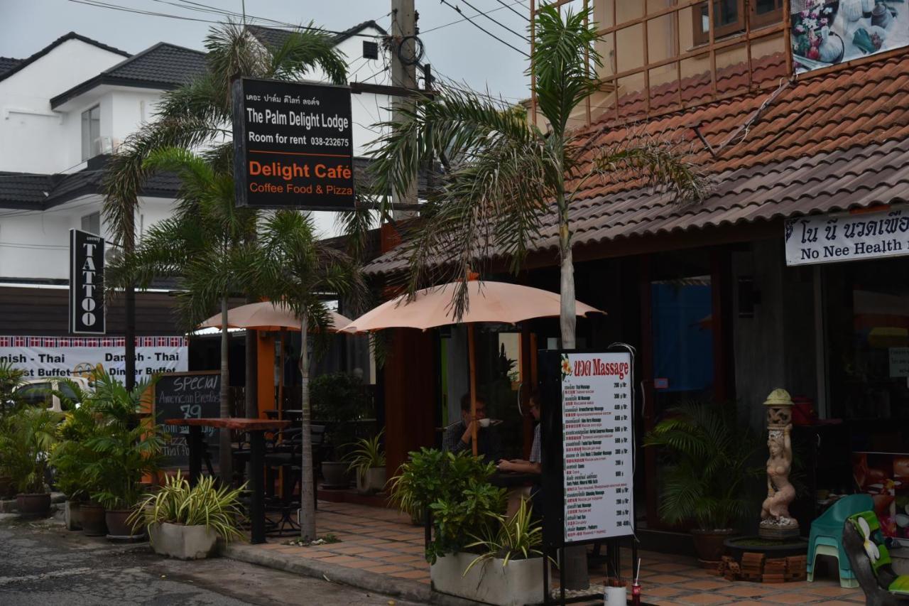 The Palm Delight Lodge Pantai Jomtien Luaran gambar