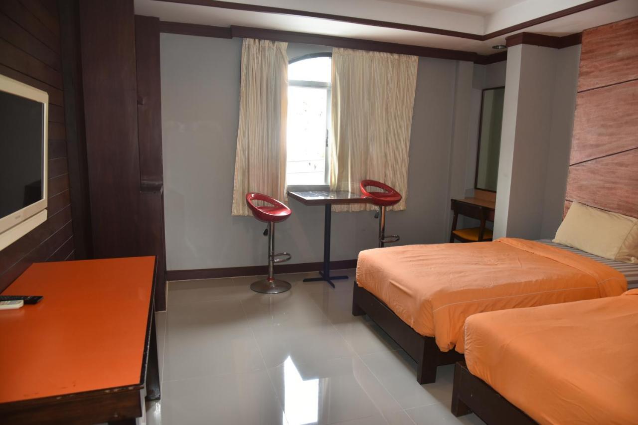 The Palm Delight Lodge Pantai Jomtien Luaran gambar