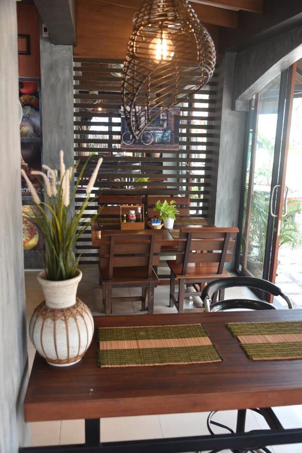 The Palm Delight Lodge Pantai Jomtien Luaran gambar
